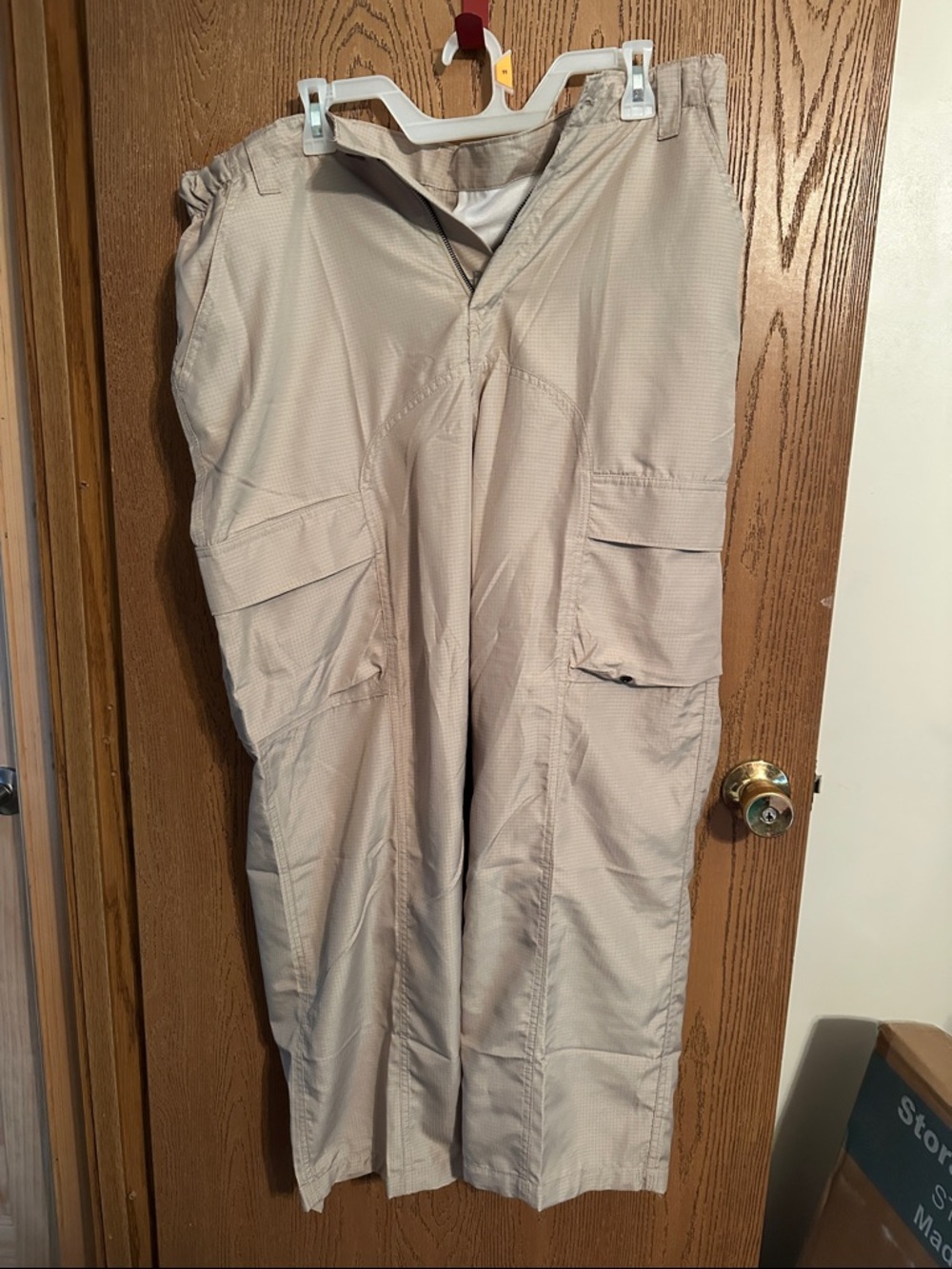 Mossy Oak Beige Ripstop Pants with Brand Tag